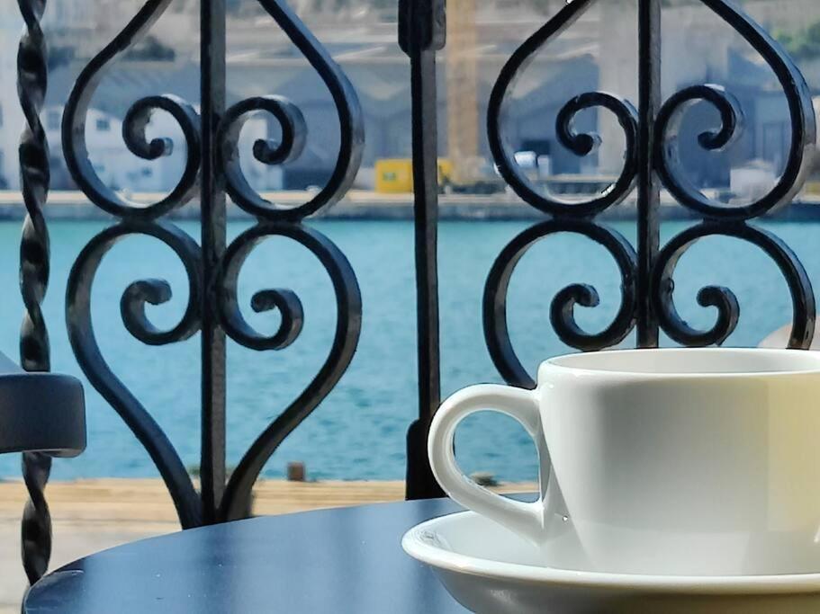 Deck 3 Savynomad Harbour Residences Wow Views Cospicua Esterno foto