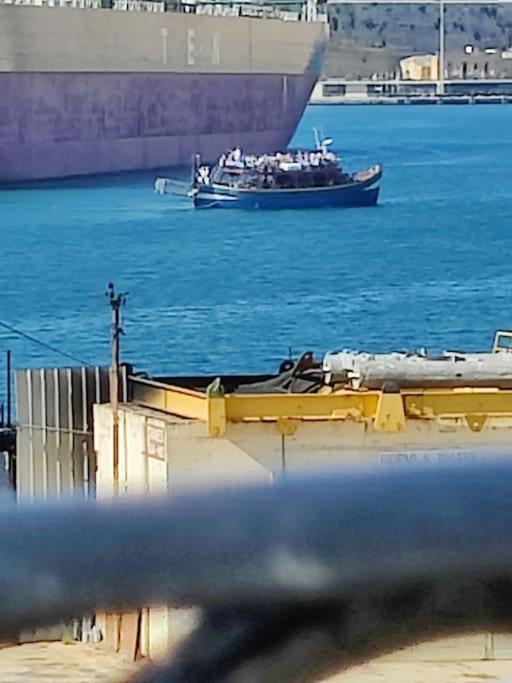 Deck 3 Savynomad Harbour Residences Wow Views Cospicua Esterno foto